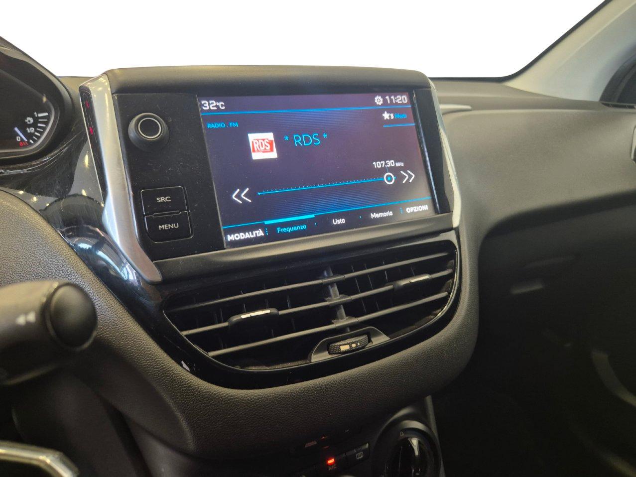 Peugeot 208 5p 1.2 puretech Active gpl 82cv - UNIPROPRIETARIO - NEOPATENTATI - Sens. park. - Cruise/Lim