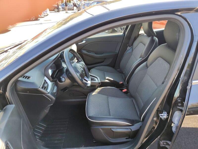 Renault Clio V 2019 1.6 E-Tech hybrid Intens 140cv auto my21