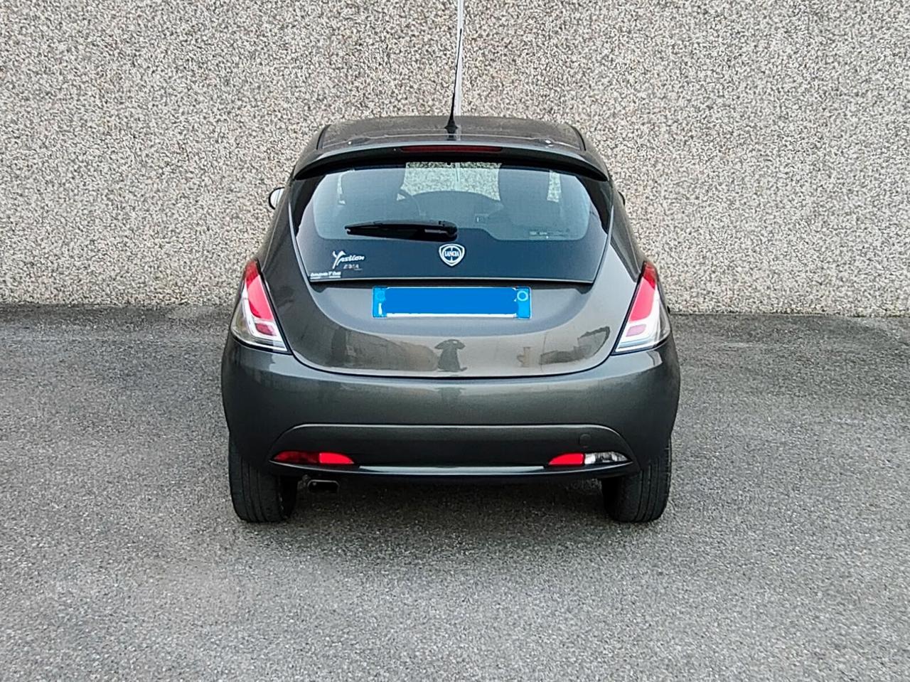 Lancia Ypsilon 1.2 69 CV 5 porte Gold