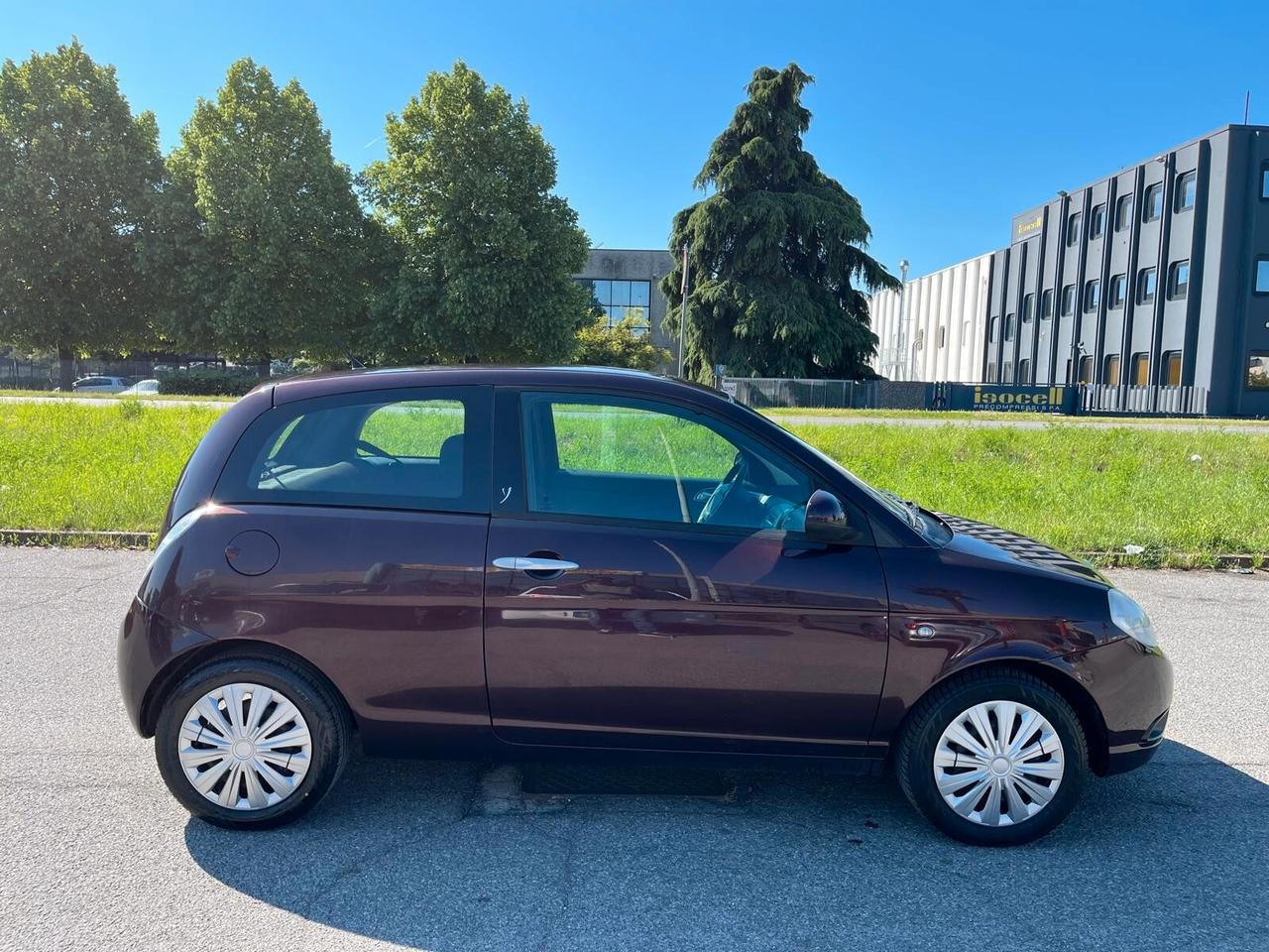 Lancia Ypsilon 1.3 MJT 75 CV Argento