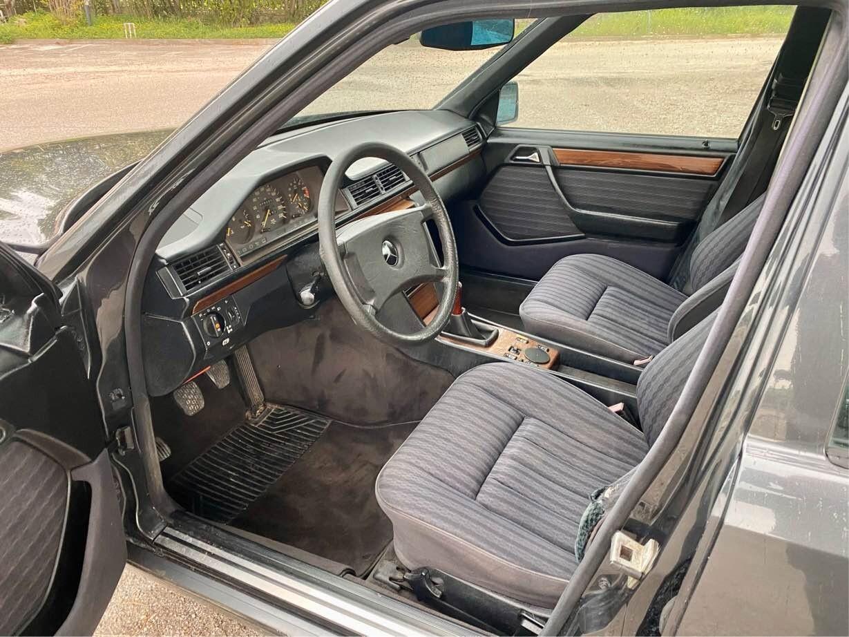 Mercedes-benz 200 W124