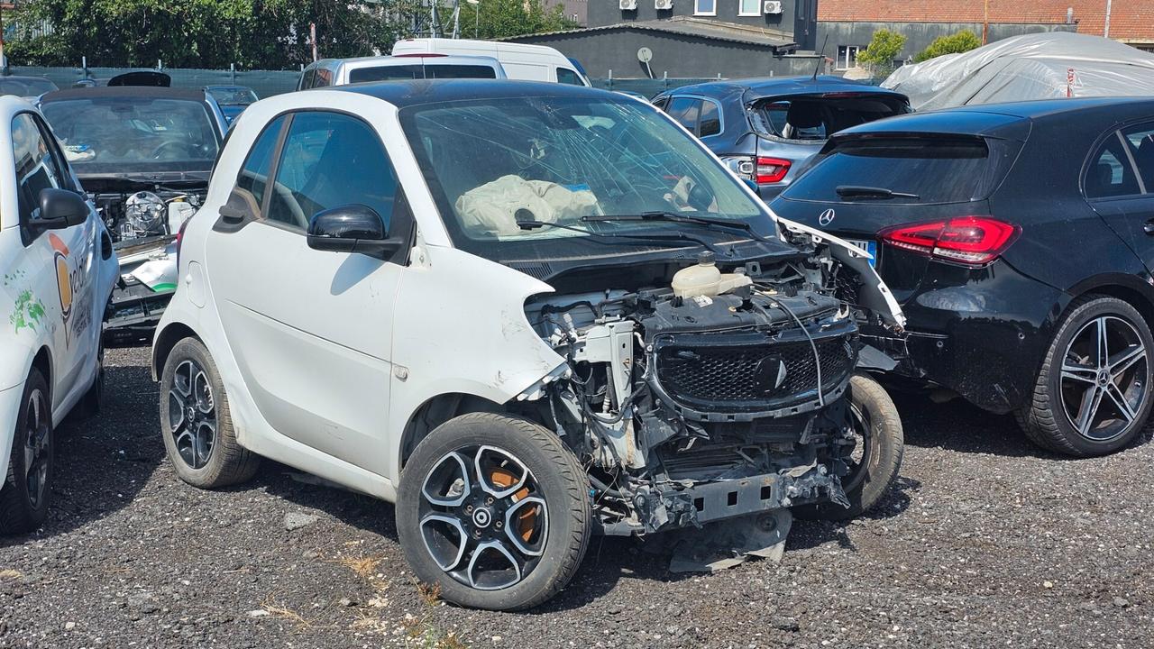 SINISTRATA Smart ForTwo 70 1.0