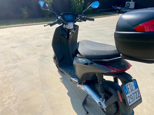 Piaggio 1 Active 2023