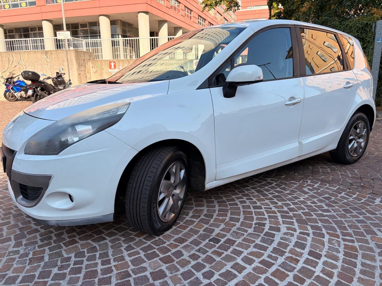 Renault Scenic Scénic X-Mod 1.5 dCi 110CV Luxe