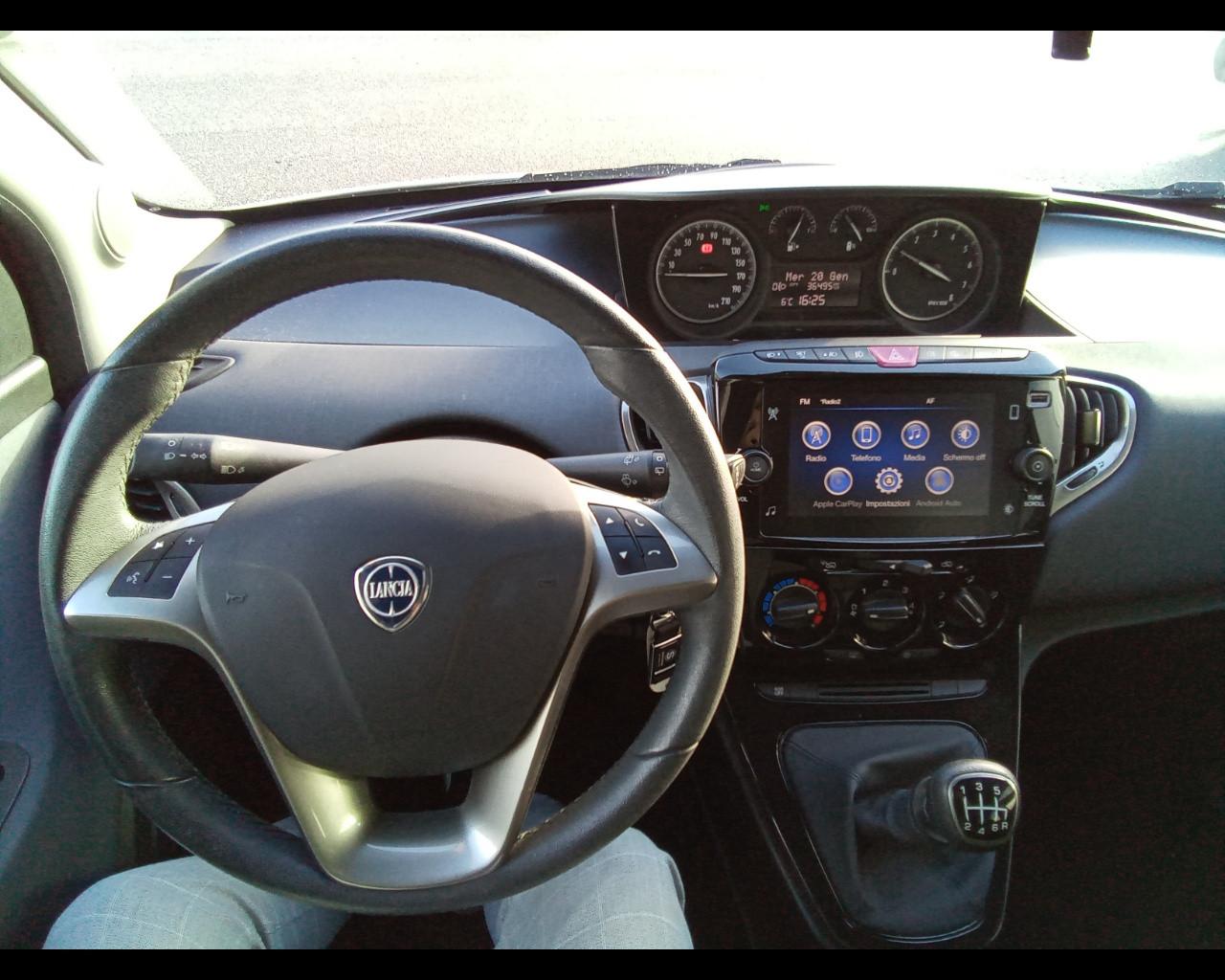 LANCIA Ypsilon 3ª serie - Ypsilon 1.0 FireFly 5 porte S&S Hybrid Ec