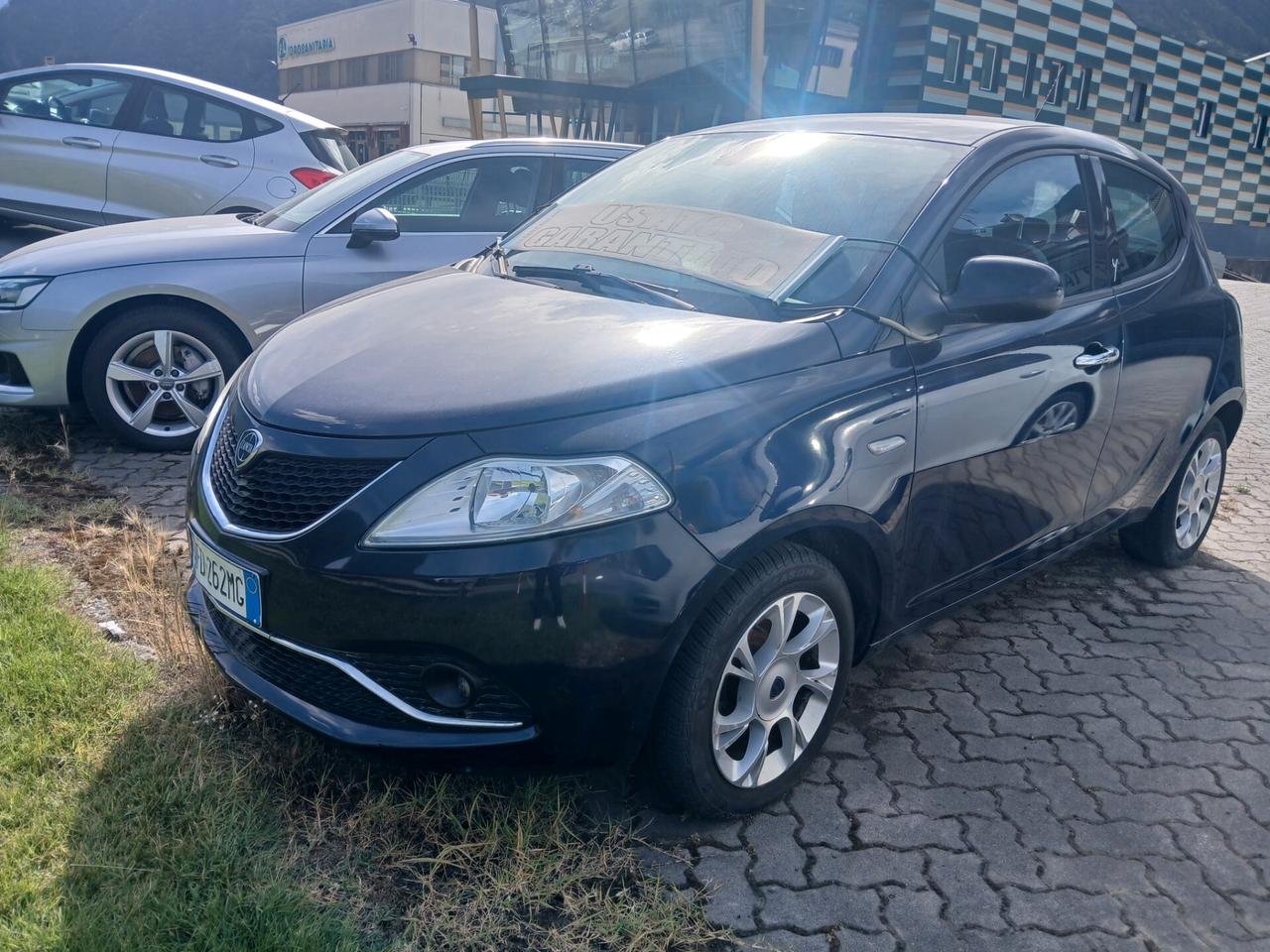 Lancia Ypsilon 1.2 69 CV 5 porte Gold