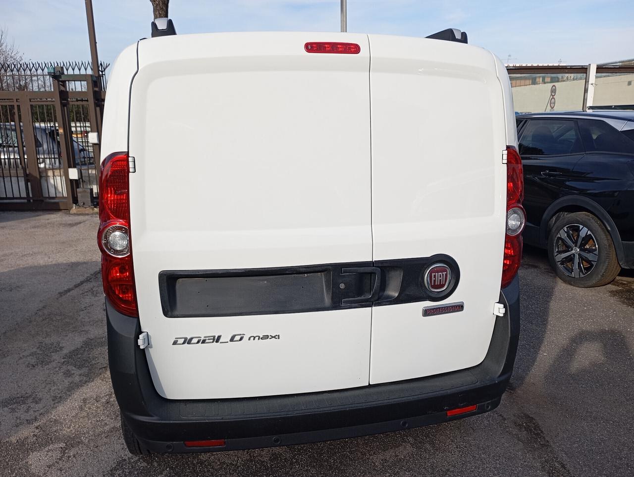 Fiat Doblo Cargo Maxi 1.6 Mjet 105CV Bus. 3 Posti