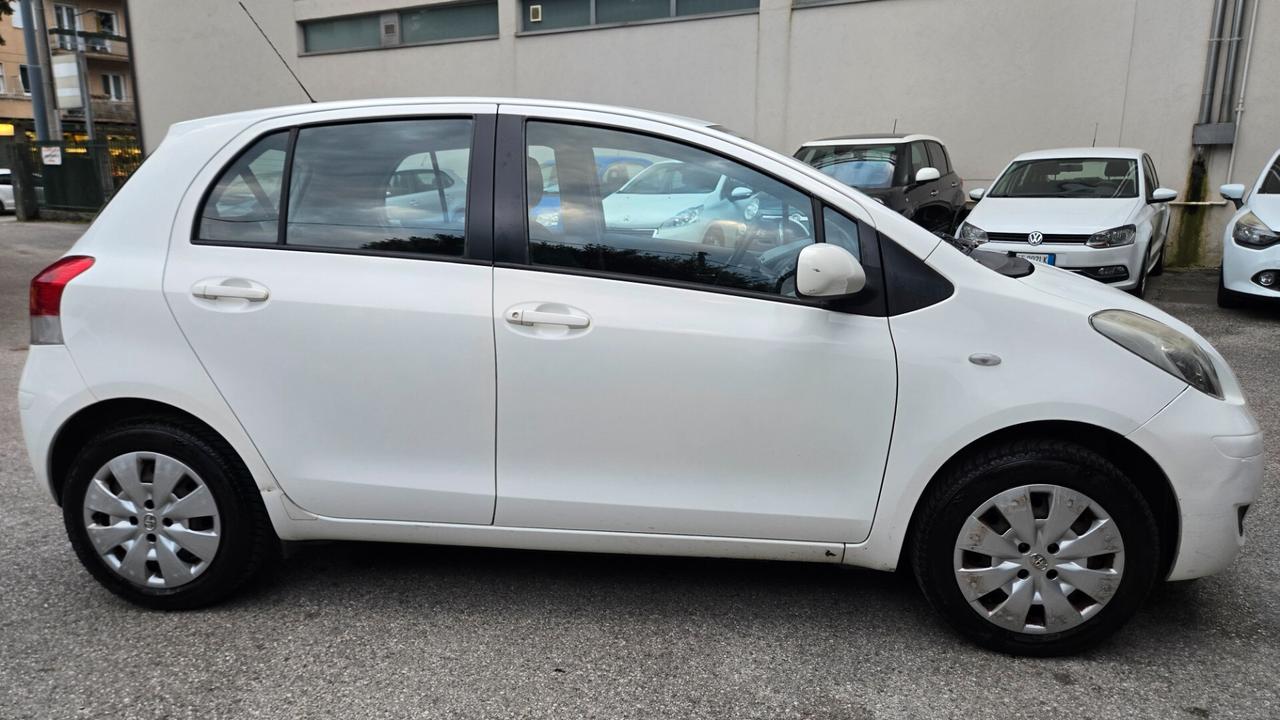 Toyota Yaris 1.3 5 porte Sol