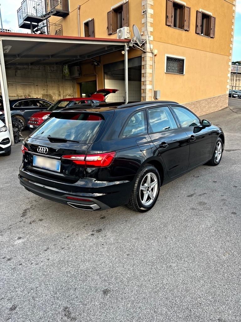 Audi A4 Avant 2.0TDI 136 CV S tronic 2022