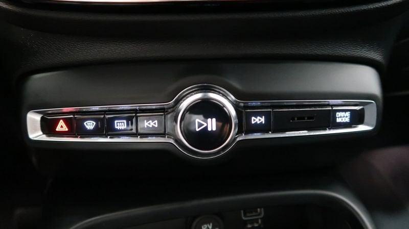 Volvo XC40 Recharge T4 Plug-in Hybrid auto Recharge Inscription Expression
