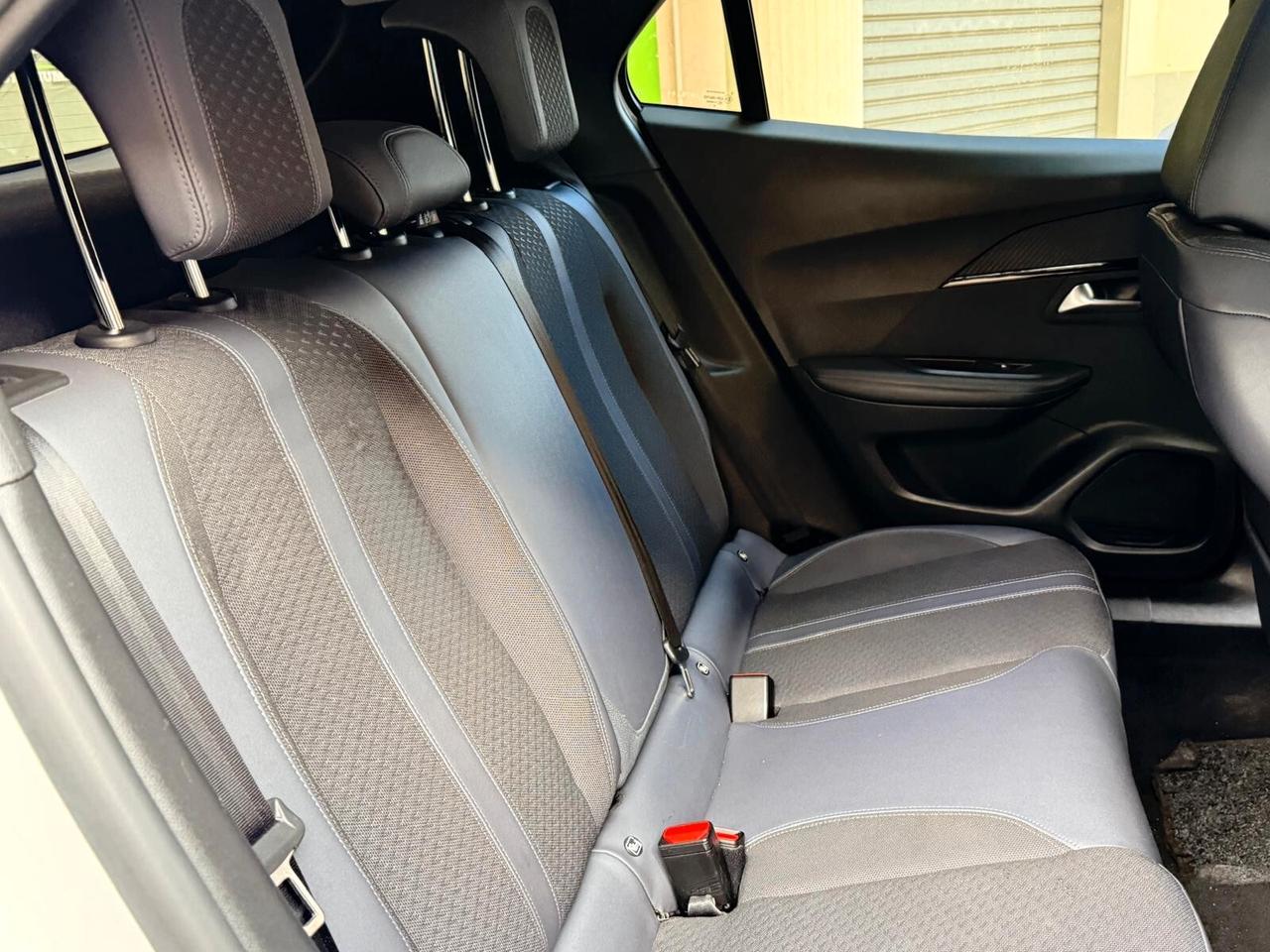 Peugeot 2008 BlueHDi 100 S&S Allure 10/2020