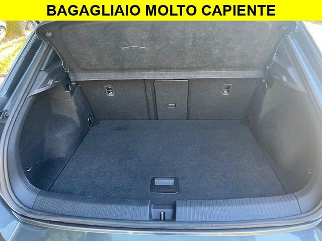 VOLKSWAGEN T-Roc 1.5 TSI ACT DSG R-Line