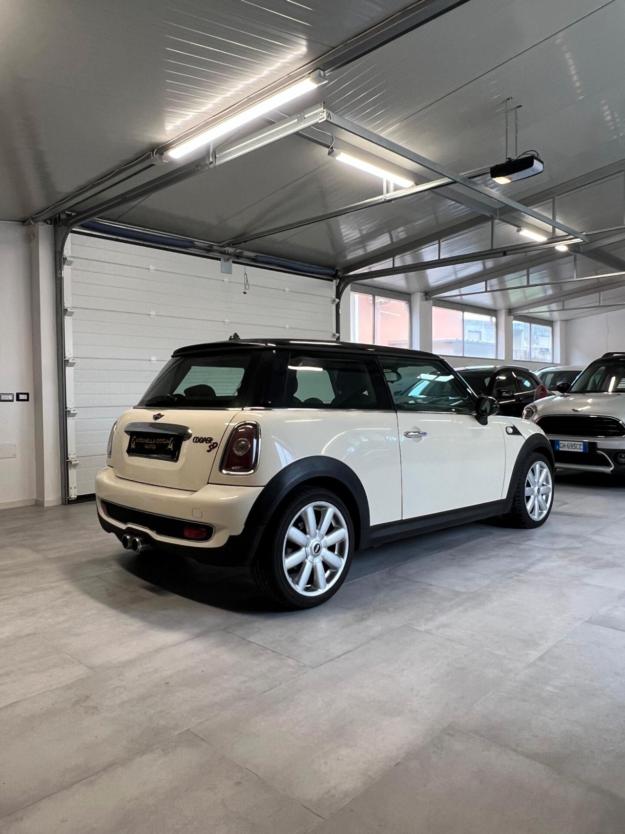 Mini 1.6 16V Cooper D