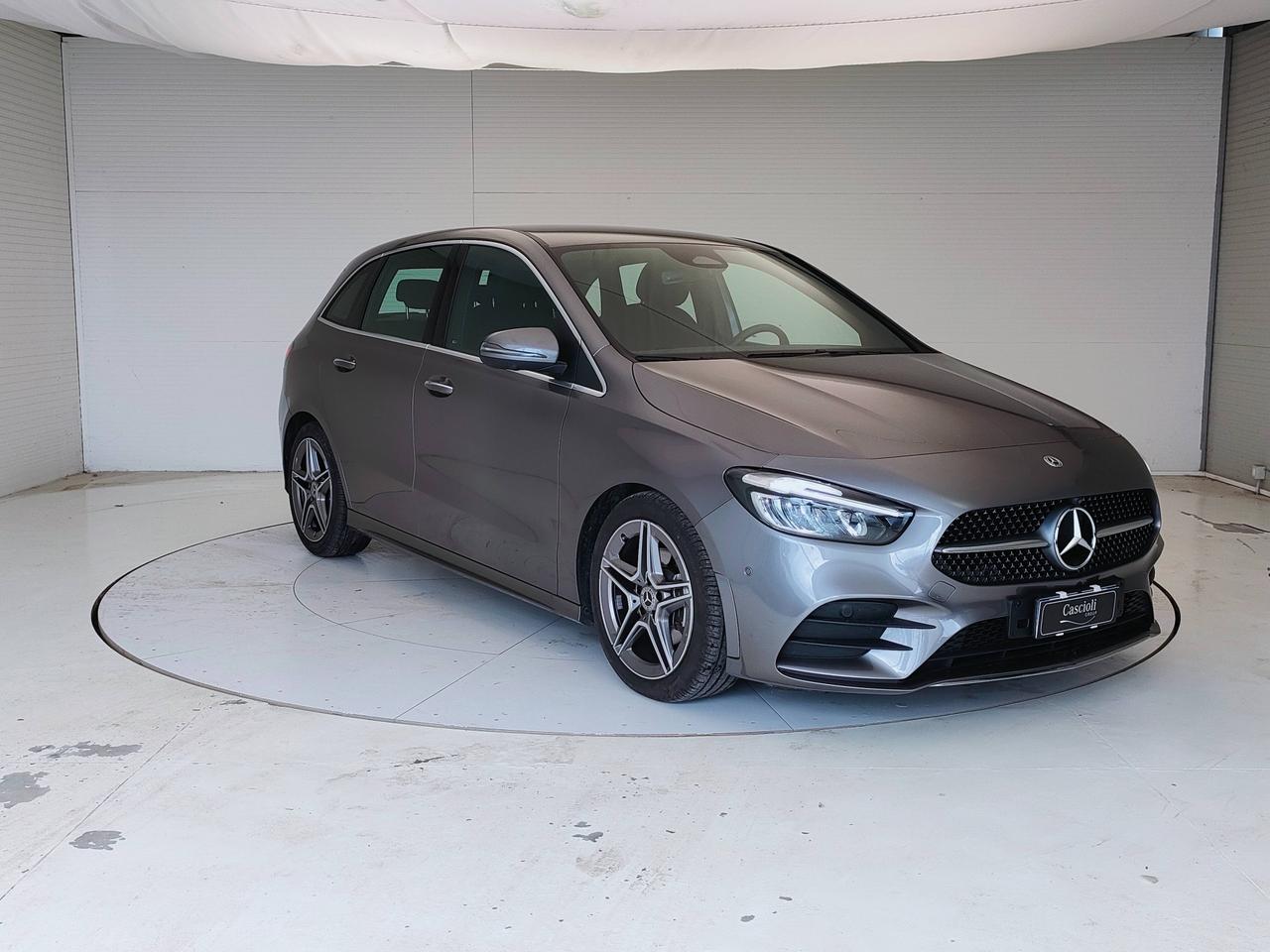 Mercedes-Benz Classe B - W247 2023 - B 180 d AMG Line Advanced Plus auto