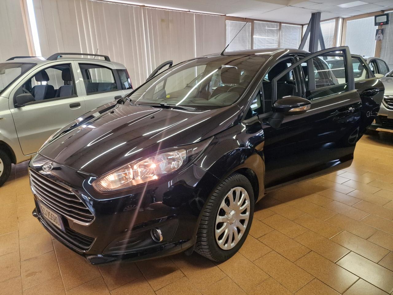 Ford Fiesta 1.5 TDCi 75CV 5 porte Titanium
