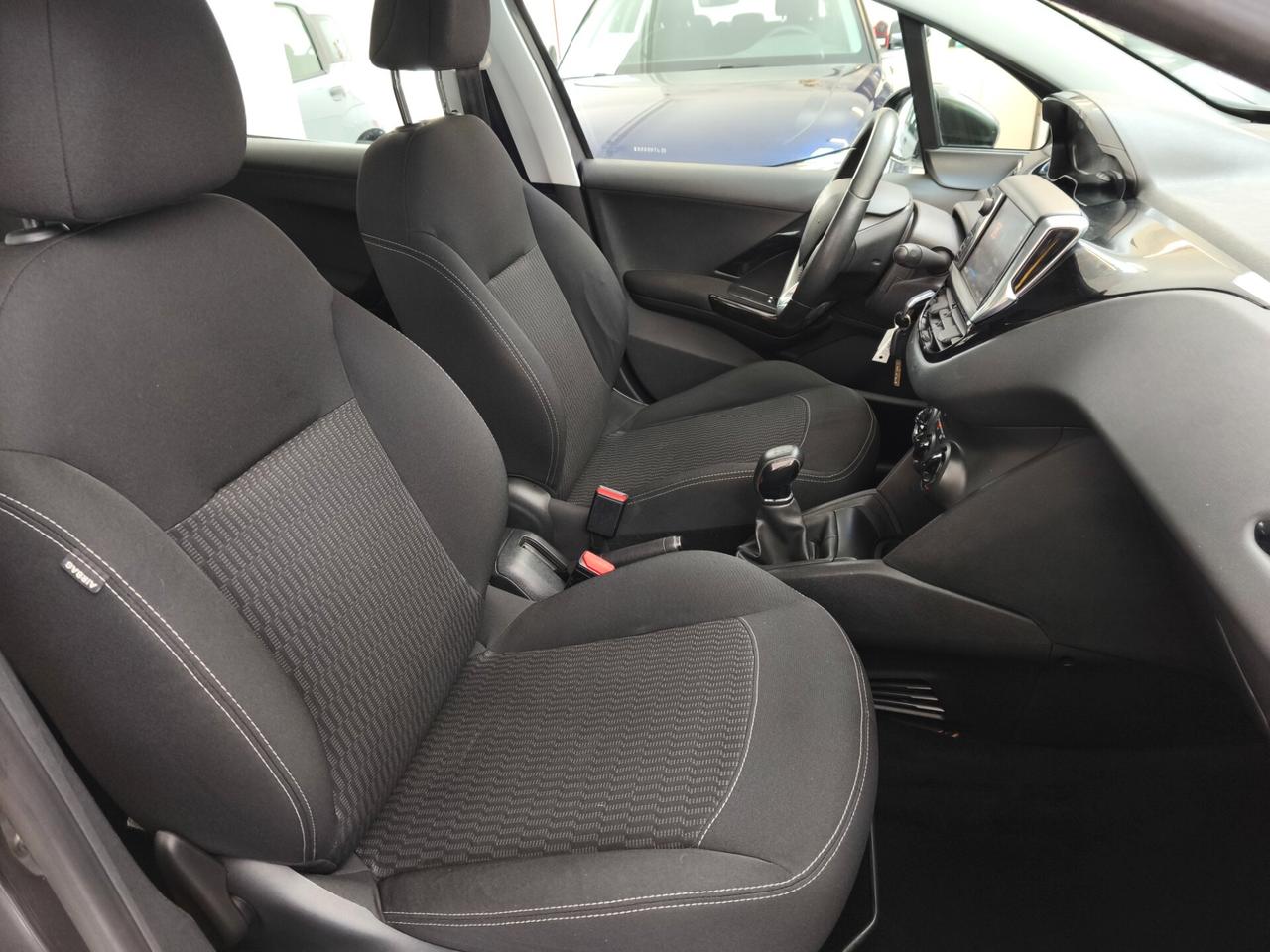 Peugeot 208 PureTech 82 5p. GPL Active