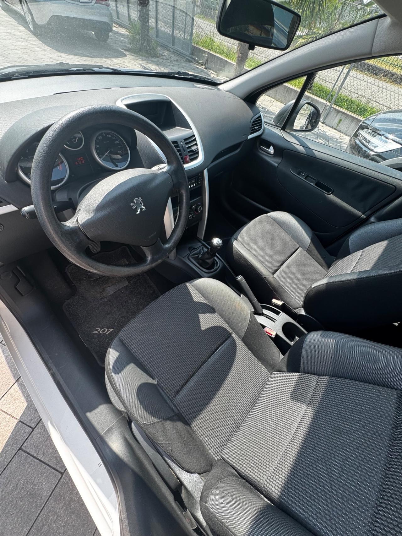 Peugeot 207 1.4 8V 75CV 5p. Access ECO GPL