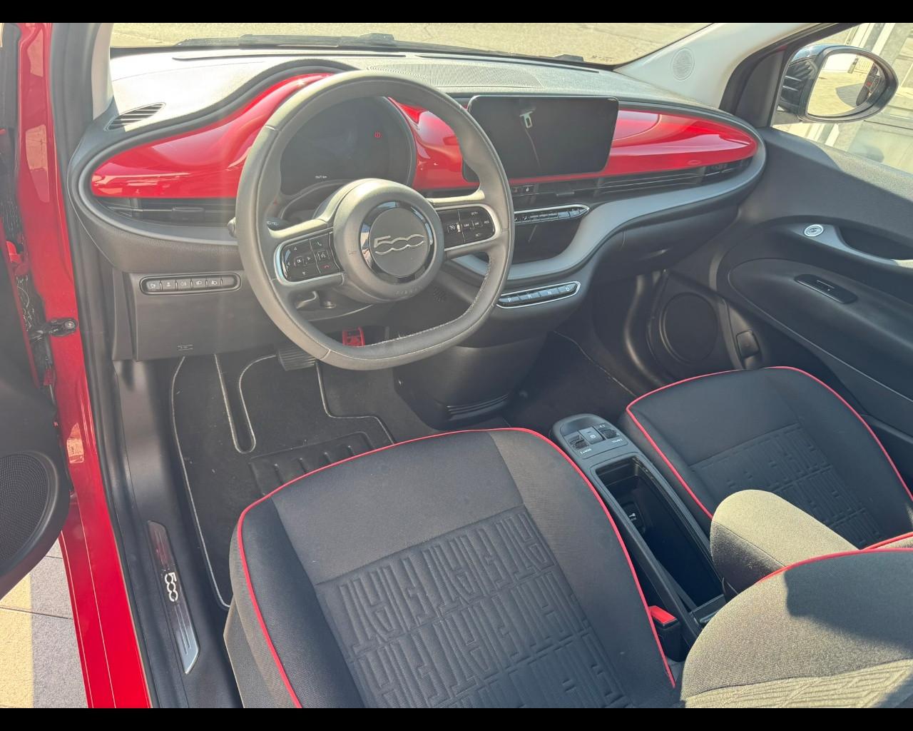 FIAT 500 (2020-->) - 500e Berlina 42 kWh Red