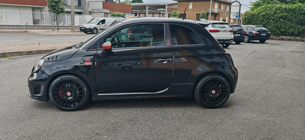 Abarth 500 1.4 Turbo T-Jet Custom LPG