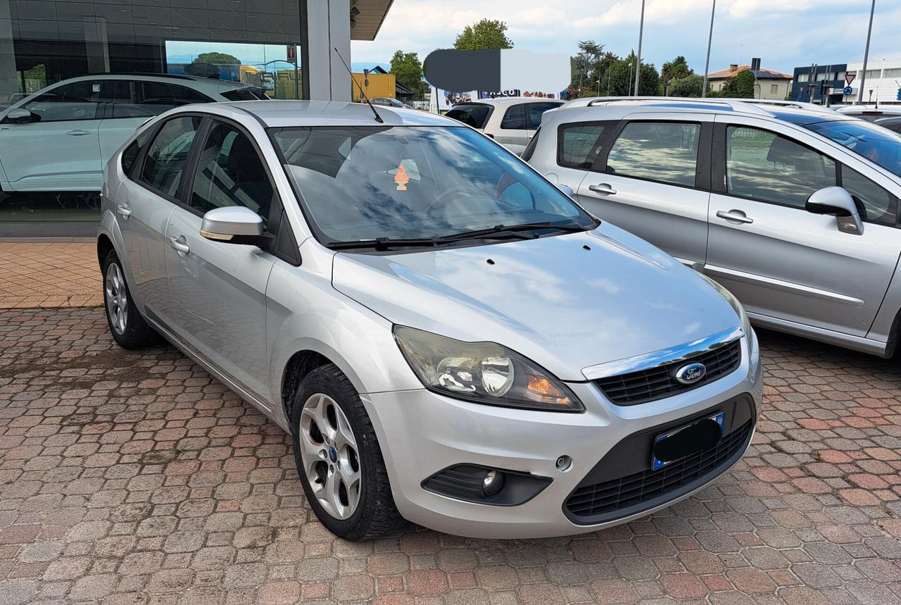 Ford Focus 1.6 (115CV) 5p. Bz.- GPL Ikon