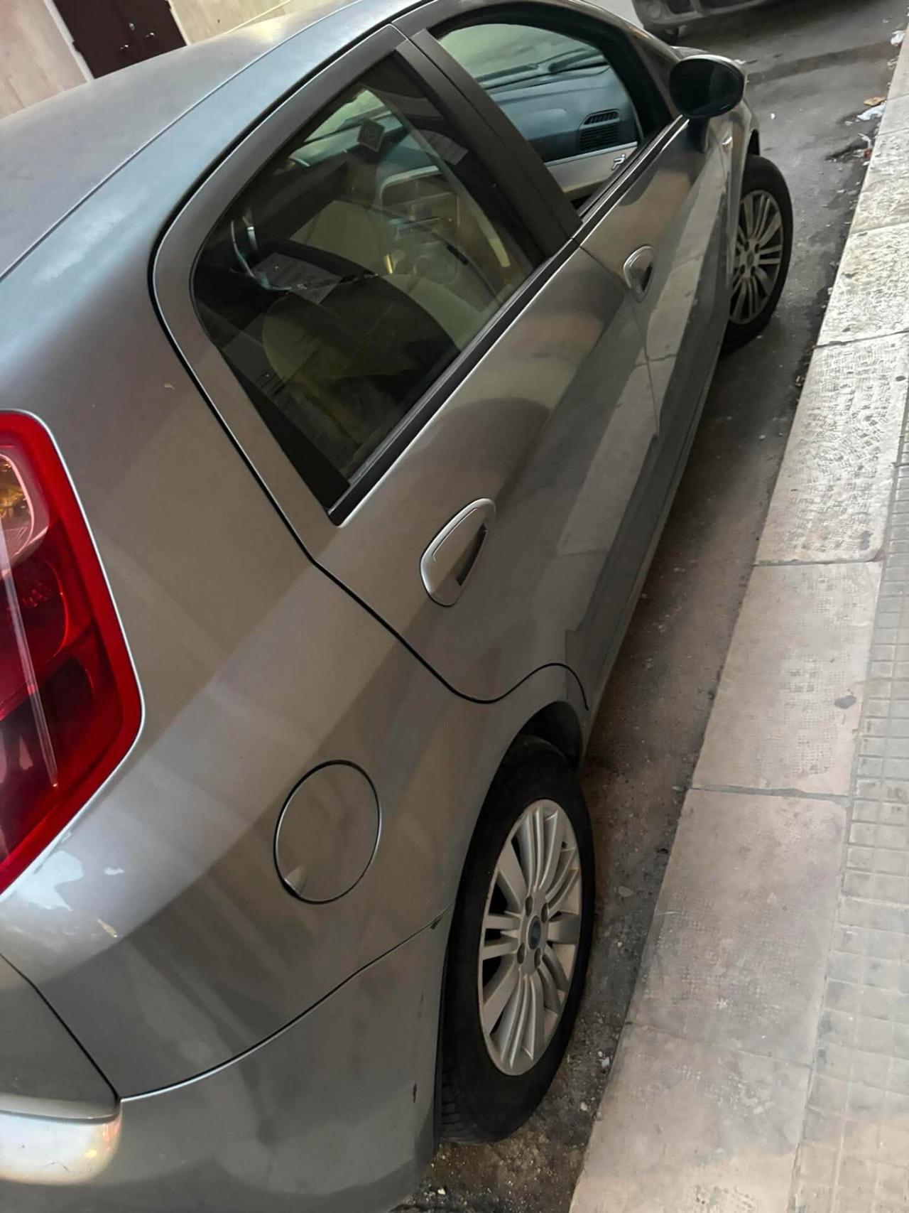 Fiat Grande Punto 1.3 MJT 75 CV 5 porte Active