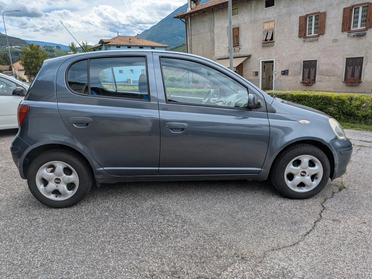 TOYOTA YARIS 1.0 65CV 5 PORTE