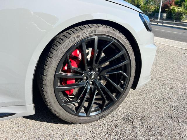 AUDI RS 4 Avant