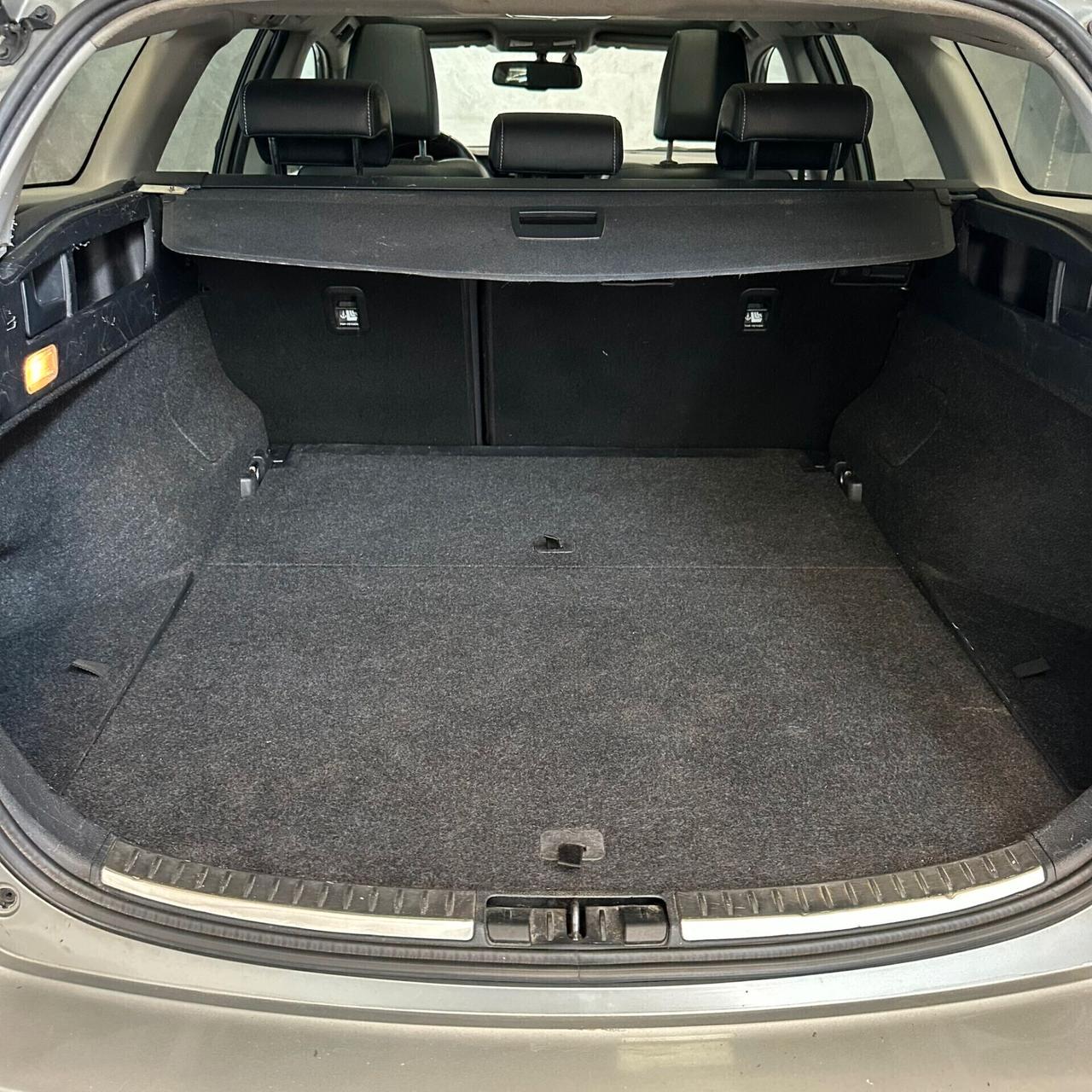 Toyota Auris 2.0 D-4D Lounge