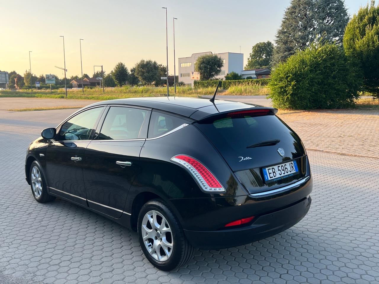 Lancia Delta 1.6 MJT DPF Argento