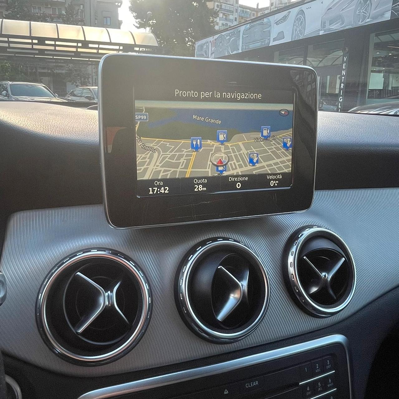 Mercedes-benz GLA 200 d Premium