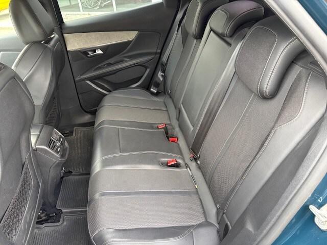 PEUGEOT 3008 Hybrid 225 e-EAT8 GT