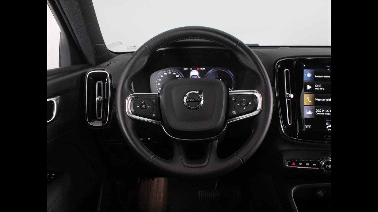 VOLVO XC40 - XC40 1.5 t4 phev Inscription Expression auto my21