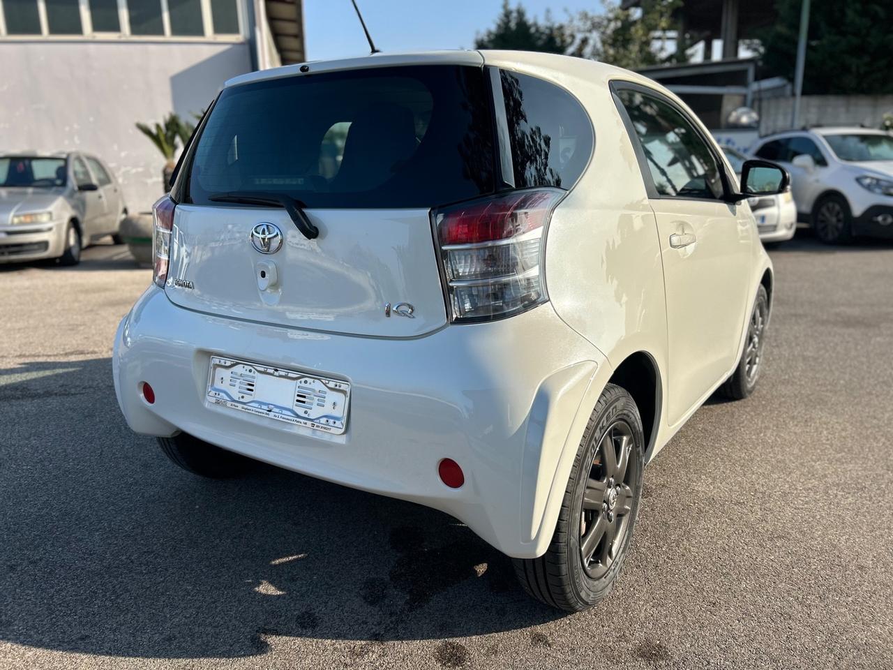 Toyota iQ 1.0 Sol