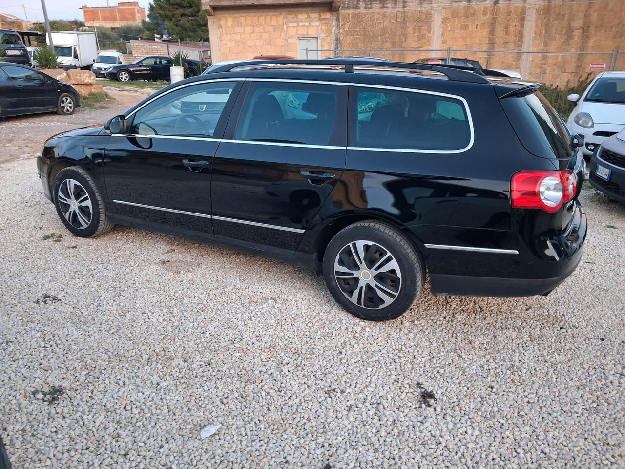 Volkswagen Passat 1.6 TDI DPF Var Comf. BM Tech.
