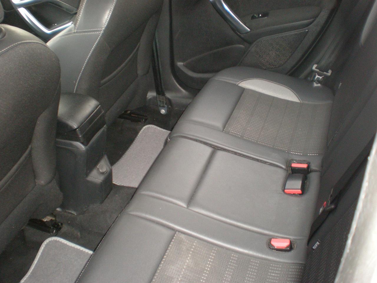 Peugeot 2008 restyling 1.6 td 120 cv, full