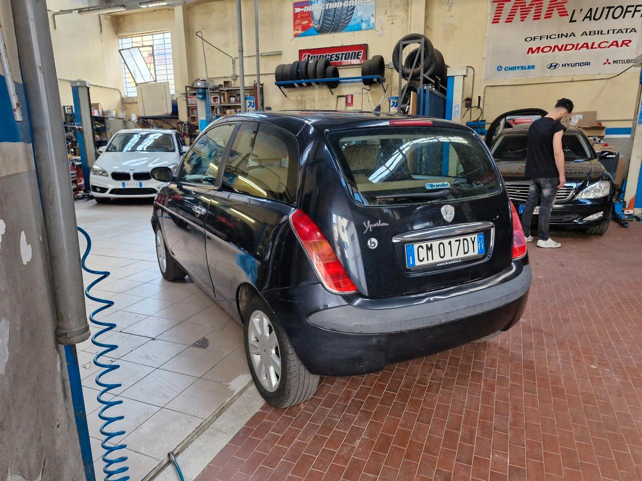 Lancia Ypsilon 1.2 16V Argento