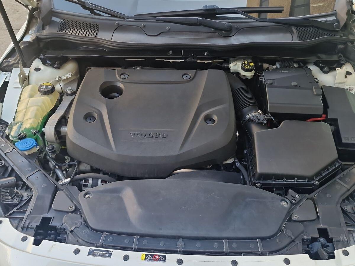 VOLVO V40 CROSS COUNTRY 2.0