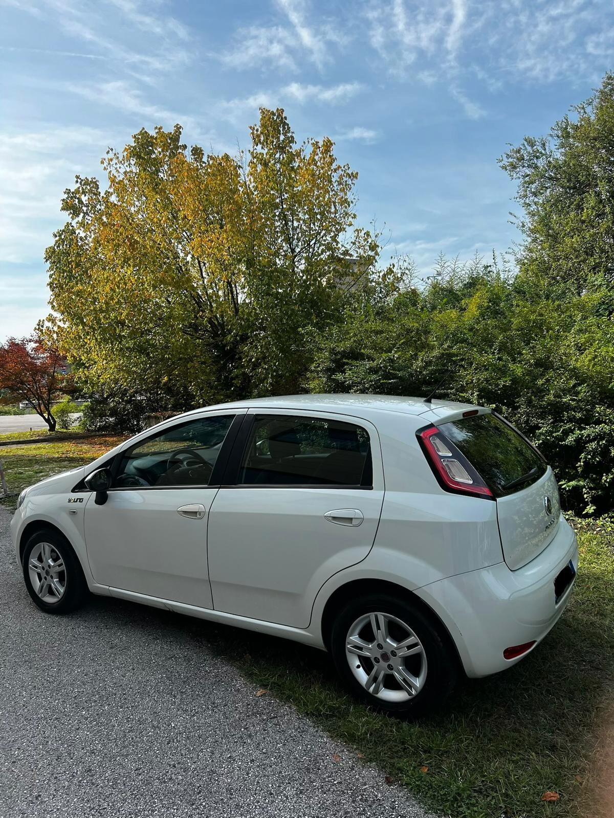 Fiat Grande Punto 1.3 MJT II 85 CV 5 porte con Frizione e distribuzione nuova!