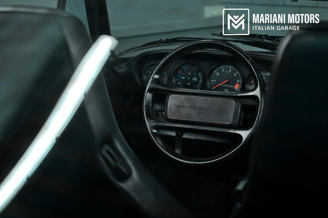 Porsche 911 (930) Carrera 3.2 Targa