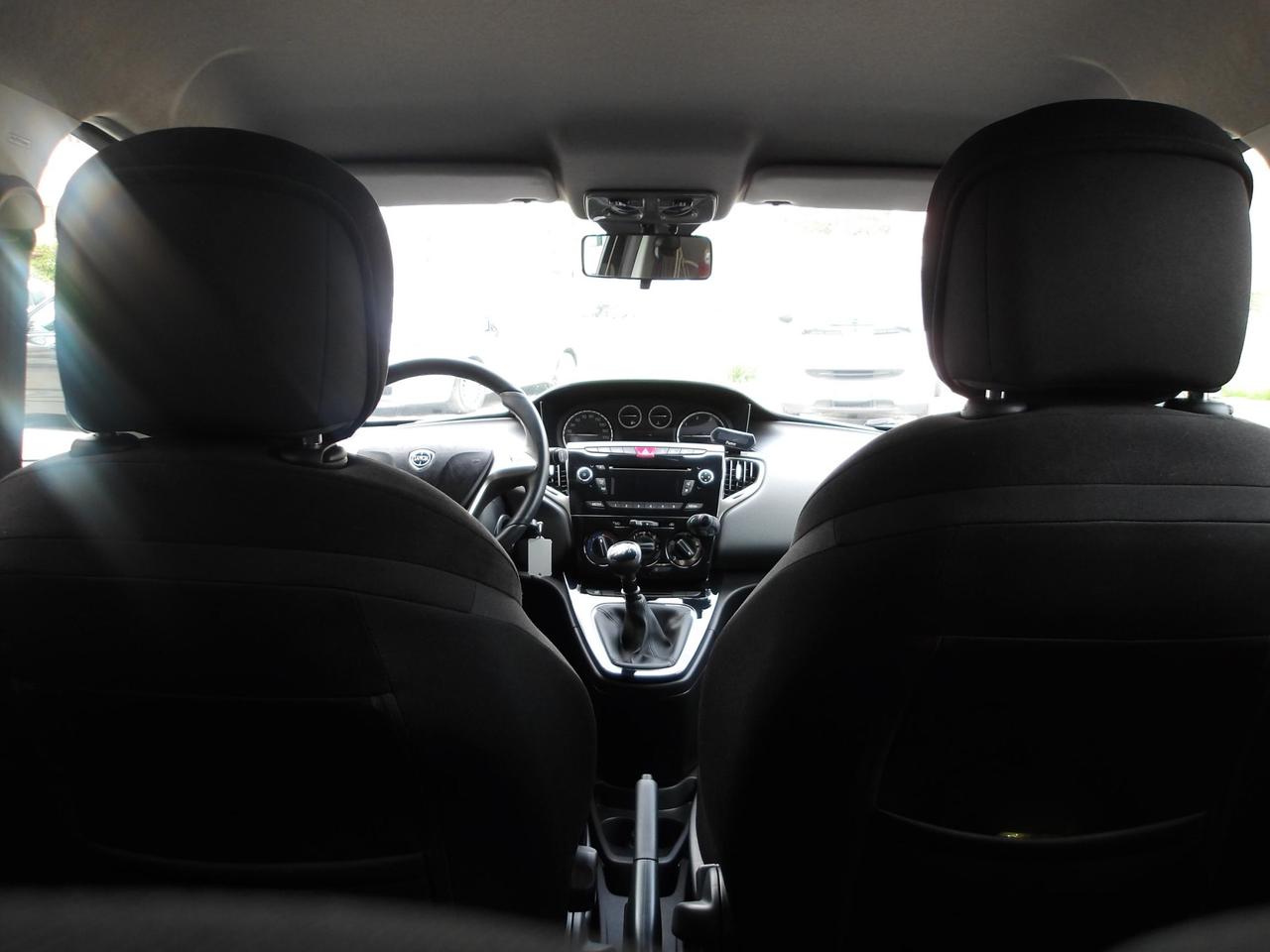 Lancia Ypsilon 5 Porte Ypsilon 1.3 mjt Silver c/clima s&s 95cv