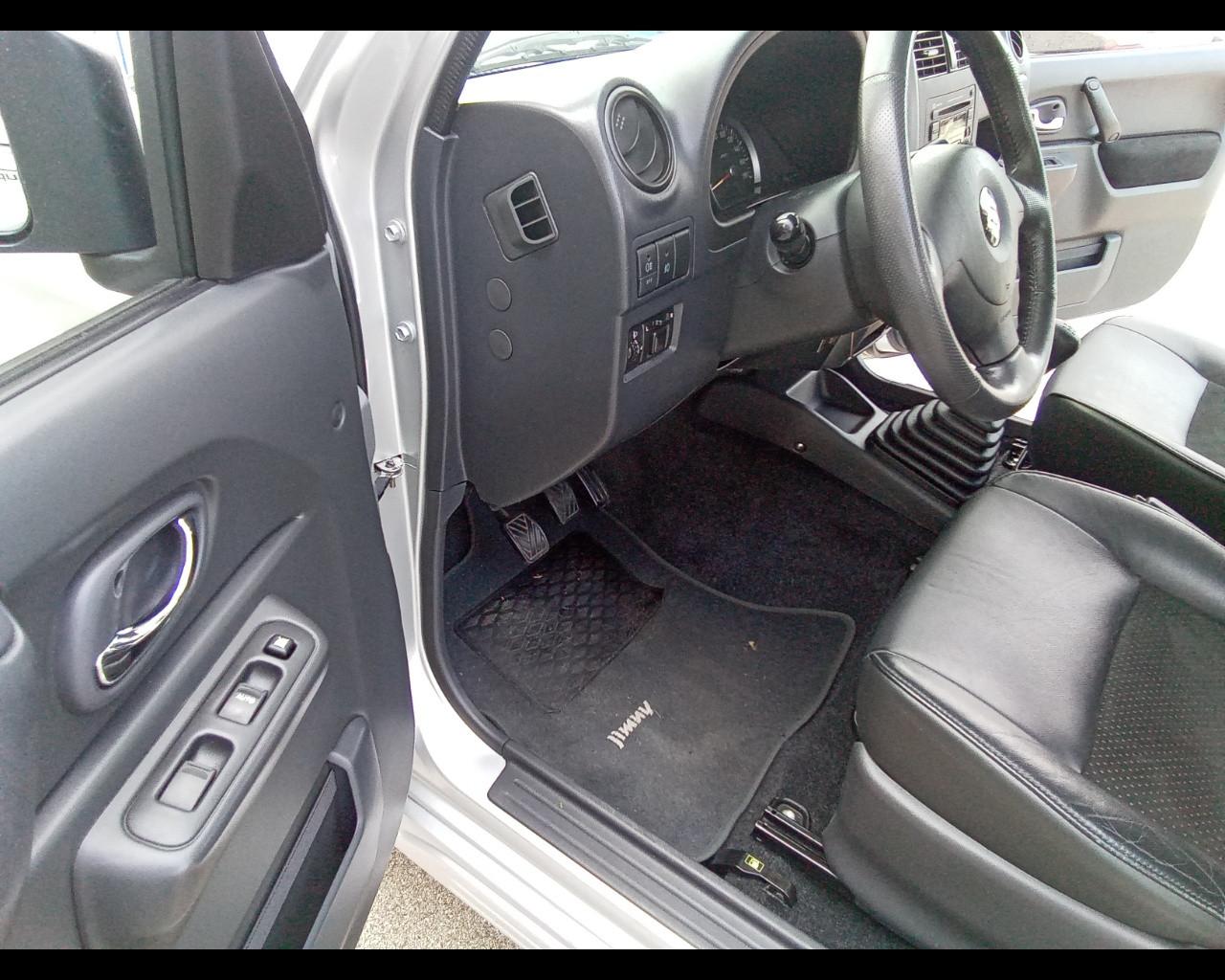 SUZUKI Jimny 3ª serie - Jimny 1.3i 16V cat 4WD JLX Più