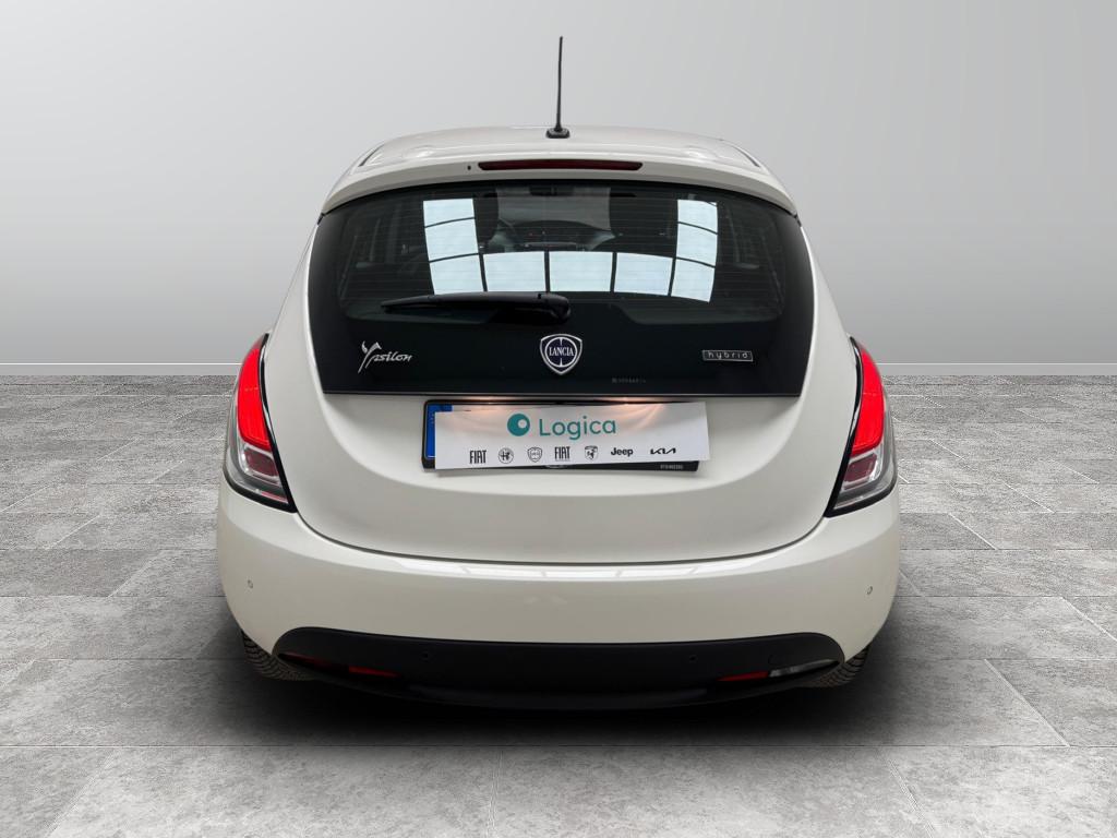 LANCIA Ypsilon III 2021 - Ypsilon 1.0 firefly hybrid Silver s&s 70c