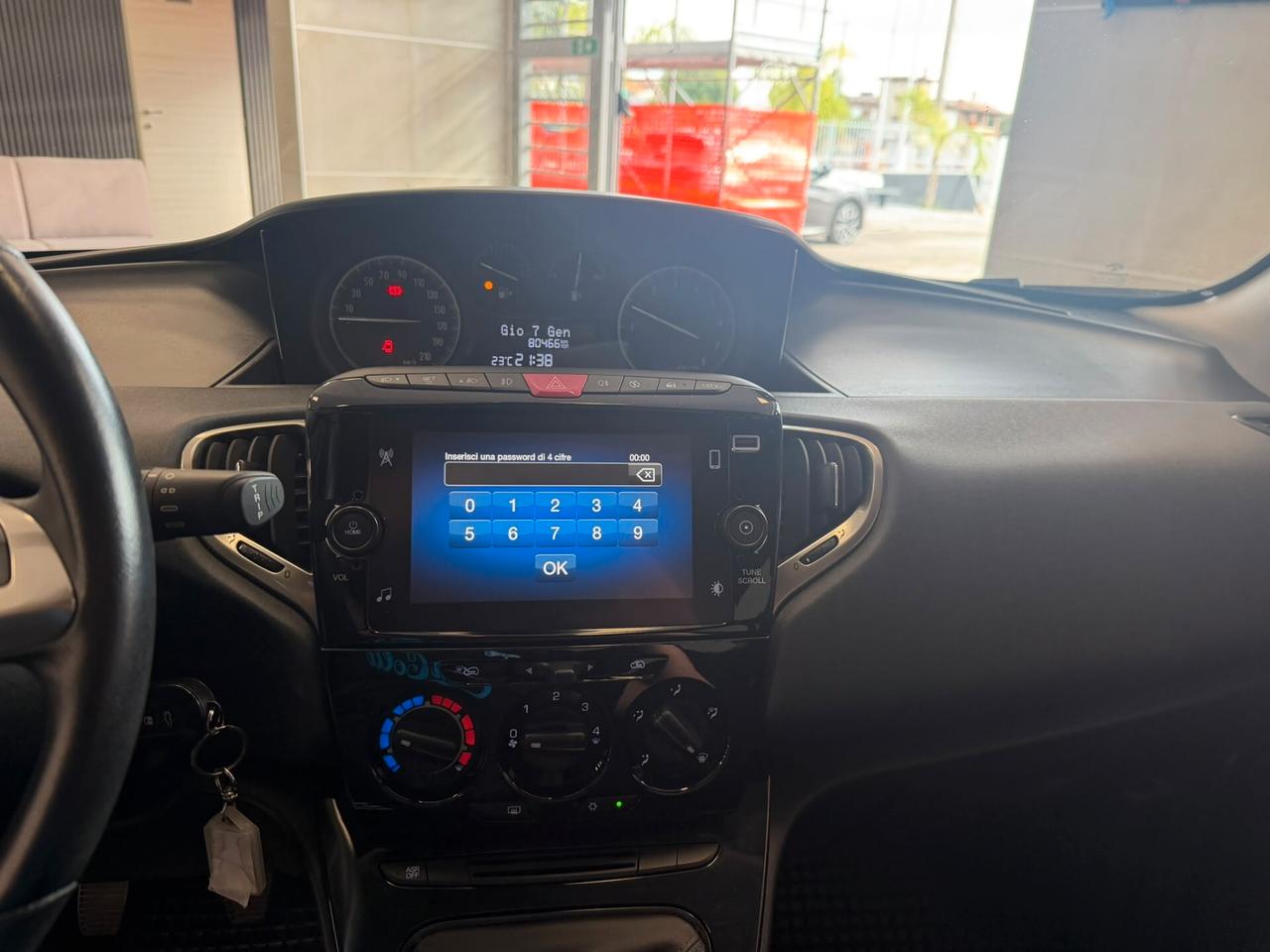 Lancia Ypsilon 1.0 FireFly 5 porte S&S Hybrid Gold