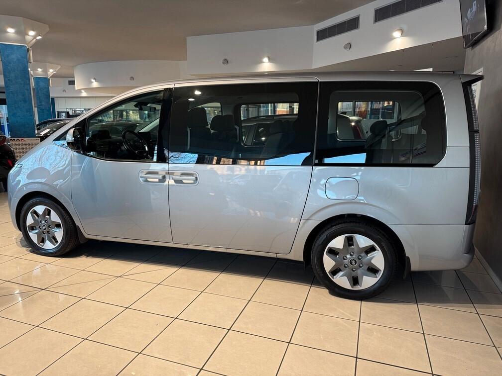 Hyundai STARIA 2.2 Wagon awd auto Led App conn 9p 18" (+Iva)