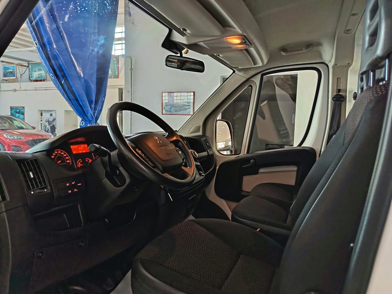 Peugeot Boxer 335 2.0 BlueHDi 130CV PLM-TA Furgone