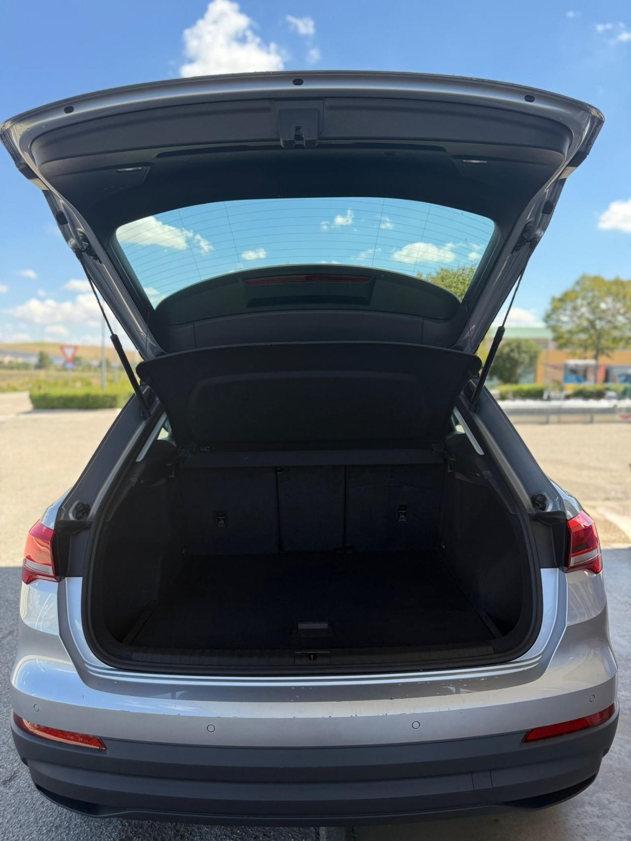 Audi Q3 35 TDI S tronic Business