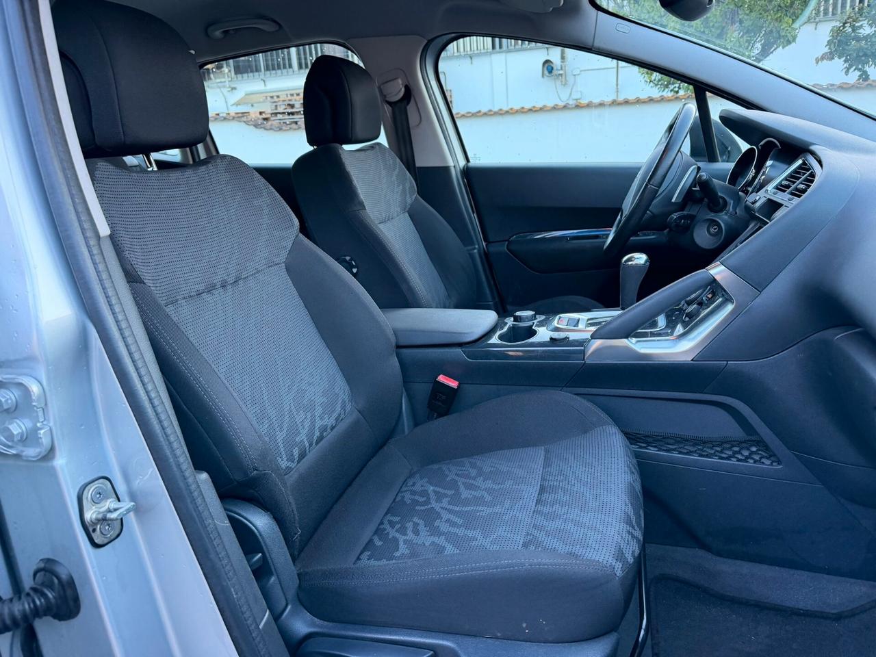 Peugeot 3008 1.6 HDi 112CV Automatico