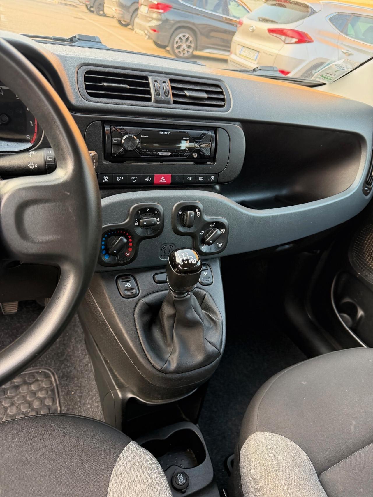 Fiat Panda 1.0 Hybrid - NEOPATENTATI - 12 MESI DI GARANZIA -