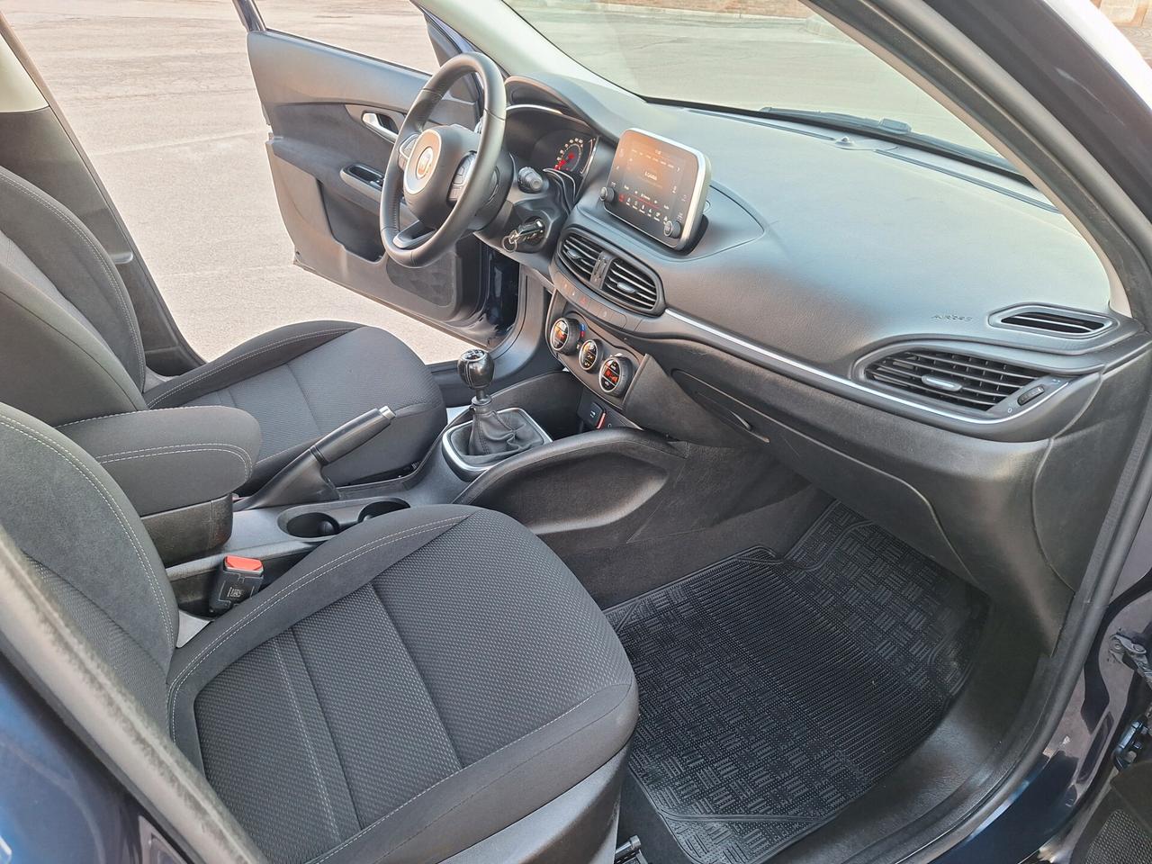 Fiat Tipo 1.6 MJT 120 CV "BERLINA" 50000 km 2017