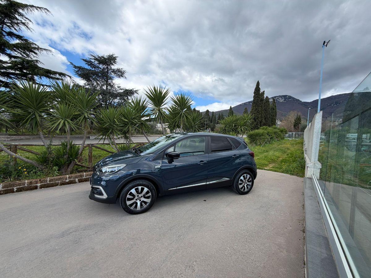 RENAULT - Captur - dCi 8V 110 CV S&S Energy Initiale Paris